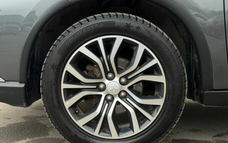 Mitsubishi Outlander III рестайлинг 3, 2015 год, 2 250 000 рублей, 19 фотография