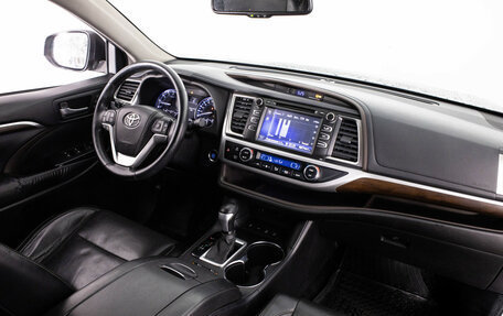 Toyota Highlander III, 2015 год, 2 549 000 рублей, 7 фотография