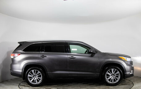 Toyota Highlander III, 2015 год, 2 549 000 рублей, 13 фотография