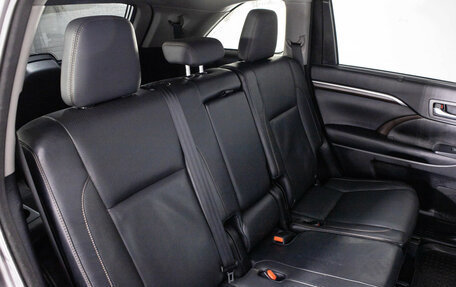 Toyota Highlander III, 2015 год, 2 549 000 рублей, 17 фотография