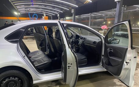 Volkswagen Polo VI (EU Market), 2011 год, 720 000 рублей, 3 фотография