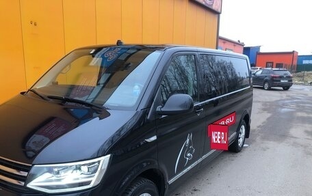 Volkswagen Caravelle T6 рестайлинг, 2018 год, 3 500 000 рублей, 1 фотография