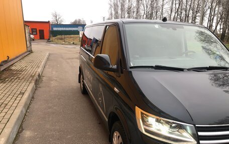 Volkswagen Caravelle T6 рестайлинг, 2018 год, 3 500 000 рублей, 2 фотография