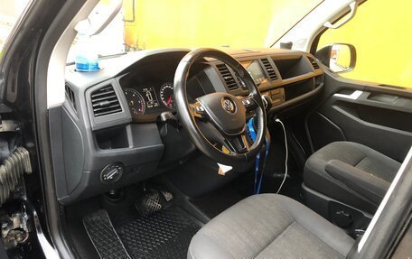 Volkswagen Caravelle T6 рестайлинг, 2018 год, 3 500 000 рублей, 13 фотография