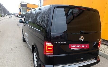 Volkswagen Caravelle T6 рестайлинг, 2018 год, 3 500 000 рублей, 6 фотография