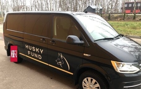 Volkswagen Caravelle T6 рестайлинг, 2018 год, 3 500 000 рублей, 3 фотография