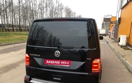 Volkswagen Caravelle T6 рестайлинг, 2018 год, 3 500 000 рублей, 8 фотография