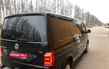 Volkswagen Caravelle T6 рестайлинг, 2018 год, 3 500 000 рублей, 7 фотография