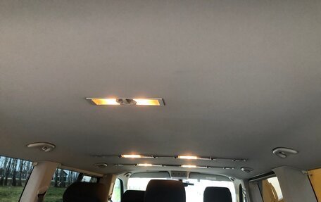 Volkswagen Caravelle T6 рестайлинг, 2018 год, 3 500 000 рублей, 23 фотография