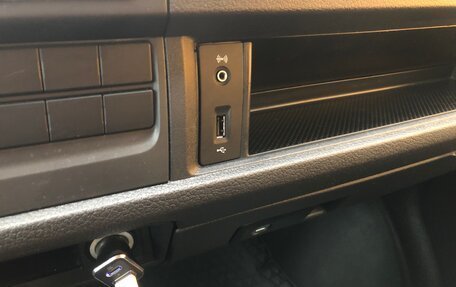 Volkswagen Caravelle T6 рестайлинг, 2018 год, 3 500 000 рублей, 27 фотография