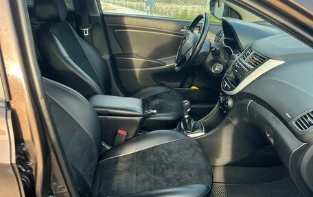 Hyundai Solaris II рестайлинг, 2015 год, 940 000 рублей, 9 фотография