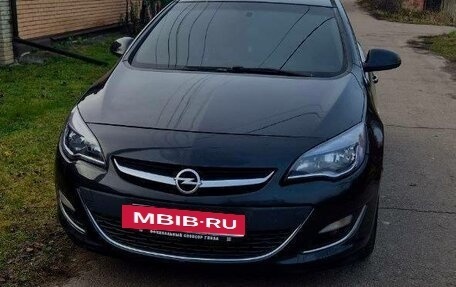 Opel Astra J, 2013 год, 900 000 рублей, 2 фотография
