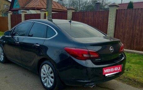 Opel Astra J, 2013 год, 900 000 рублей, 6 фотография