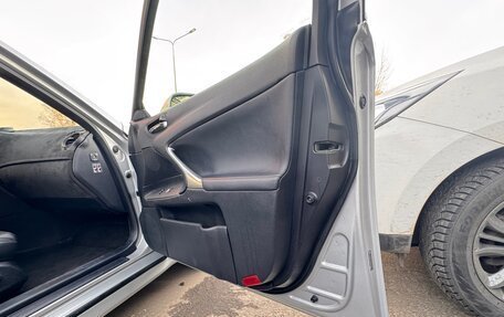 Lexus IS II рестайлинг 2, 2008 год, 1 300 000 рублей, 11 фотография