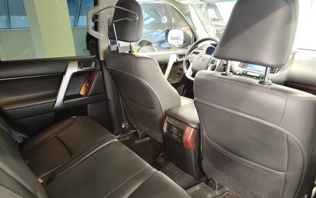 Toyota Land Cruiser Prado 150 рестайлинг 2, 2015 год, 3 250 000 рублей, 9 фотография