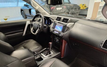 Toyota Land Cruiser Prado 150 рестайлинг 2, 2015 год, 3 250 000 рублей, 8 фотография