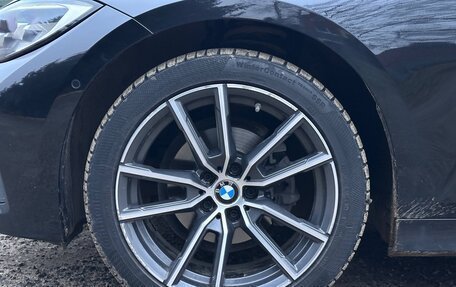 BMW 3 серия, 2019 год, 2 950 000 рублей, 15 фотография