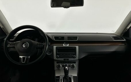 Volkswagen Passat B7, 2012 год, 1 097 000 рублей, 14 фотография