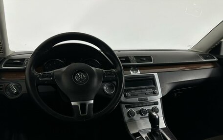 Volkswagen Passat B7, 2012 год, 1 097 000 рублей, 10 фотография
