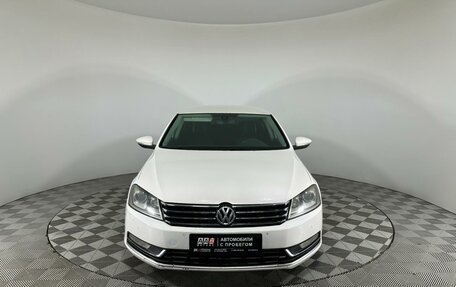 Volkswagen Passat B7, 2012 год, 1 097 000 рублей, 2 фотография