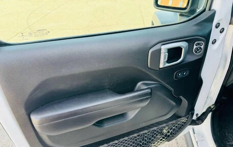 Jeep Wrangler, 2021 год, 4 780 000 рублей, 16 фотография