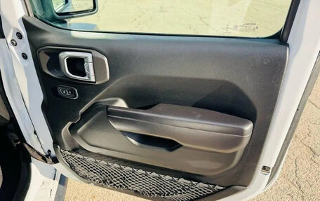 Jeep Wrangler, 2021 год, 4 780 000 рублей, 17 фотография