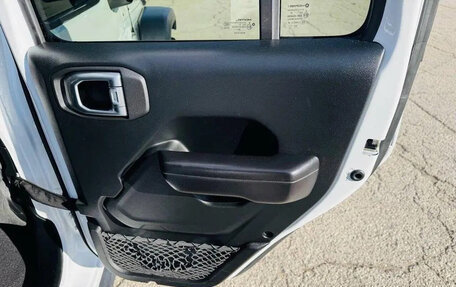 Jeep Wrangler, 2021 год, 4 780 000 рублей, 18 фотография