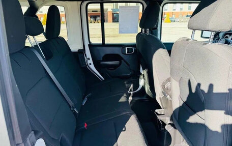 Jeep Wrangler, 2021 год, 4 780 000 рублей, 29 фотография