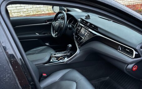 Toyota Camry, 2018 год, 2 650 000 рублей, 14 фотография