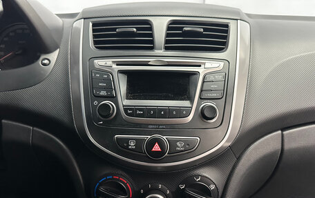 Hyundai Solaris II рестайлинг, 2015 год, 1 055 000 рублей, 12 фотография