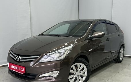 Hyundai Solaris II рестайлинг, 2015 год, 1 055 000 рублей, 2 фотография