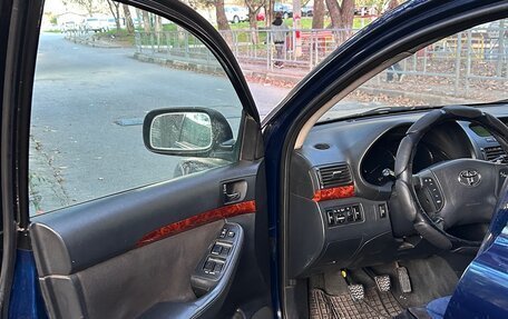 Toyota Avensis III рестайлинг, 2004 год, 560 000 рублей, 2 фотография