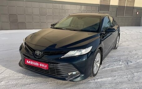 Toyota Camry, 2018 год, 2 500 000 рублей, 2 фотография