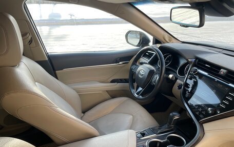 Toyota Camry, 2018 год, 2 500 000 рублей, 14 фотография