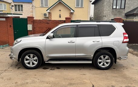 Toyota Land Cruiser Prado 150 рестайлинг 2, 2012 год, 3 090 000 рублей, 4 фотография