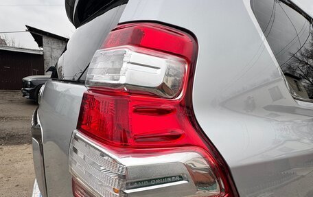 Toyota Land Cruiser Prado 150 рестайлинг 2, 2012 год, 3 090 000 рублей, 9 фотография
