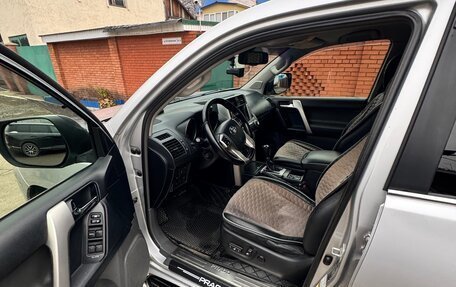 Toyota Land Cruiser Prado 150 рестайлинг 2, 2012 год, 3 090 000 рублей, 5 фотография