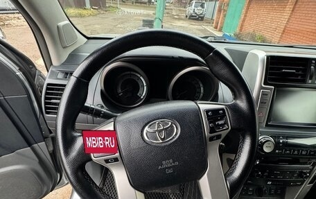 Toyota Land Cruiser Prado 150 рестайлинг 2, 2012 год, 3 090 000 рублей, 7 фотография