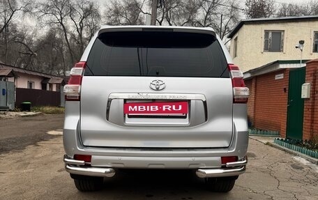 Toyota Land Cruiser Prado 150 рестайлинг 2, 2012 год, 3 090 000 рублей, 3 фотография