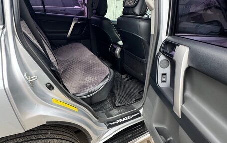 Toyota Land Cruiser Prado 150 рестайлинг 2, 2012 год, 3 090 000 рублей, 13 фотография