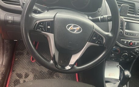 Hyundai Solaris II рестайлинг, 2015 год, 550 000 рублей, 5 фотография