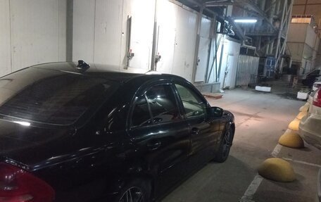 Mercedes-Benz E-Класс, 2006 год, 800 000 рублей, 6 фотография