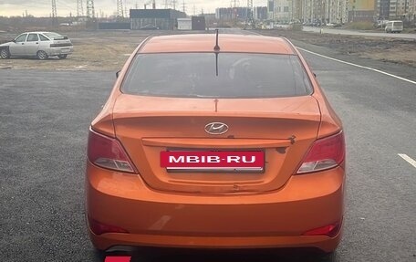 Hyundai Solaris II рестайлинг, 2015 год, 550 000 рублей, 2 фотография