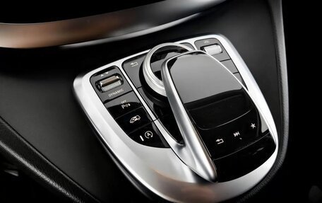 Mercedes-Benz V-Класс, 2018 год, 3 850 000 рублей, 3 фотография