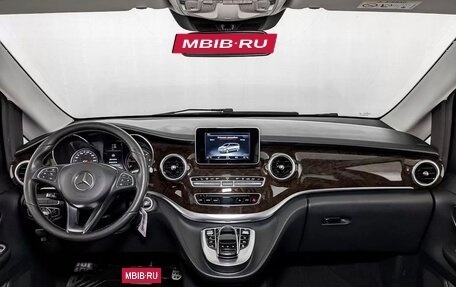 Mercedes-Benz V-Класс, 2018 год, 3 850 000 рублей, 12 фотография