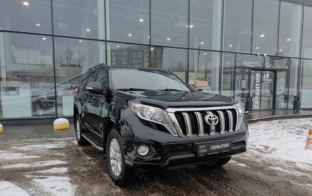 Toyota Land Cruiser Prado 150 рестайлинг 2, 2015 год, 3 669 000 рублей, 3 фотография