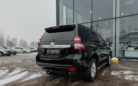Toyota Land Cruiser Prado 150 рестайлинг 2, 2015 год, 3 669 000 рублей, 6 фотография