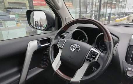 Toyota Land Cruiser Prado 150 рестайлинг 2, 2015 год, 3 669 000 рублей, 23 фотография