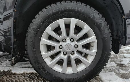 Toyota Land Cruiser Prado 150 рестайлинг 2, 2015 год, 3 669 000 рублей, 22 фотография