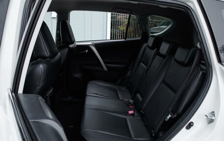 Toyota RAV4, 2015 год, 2 400 000 рублей, 9 фотография